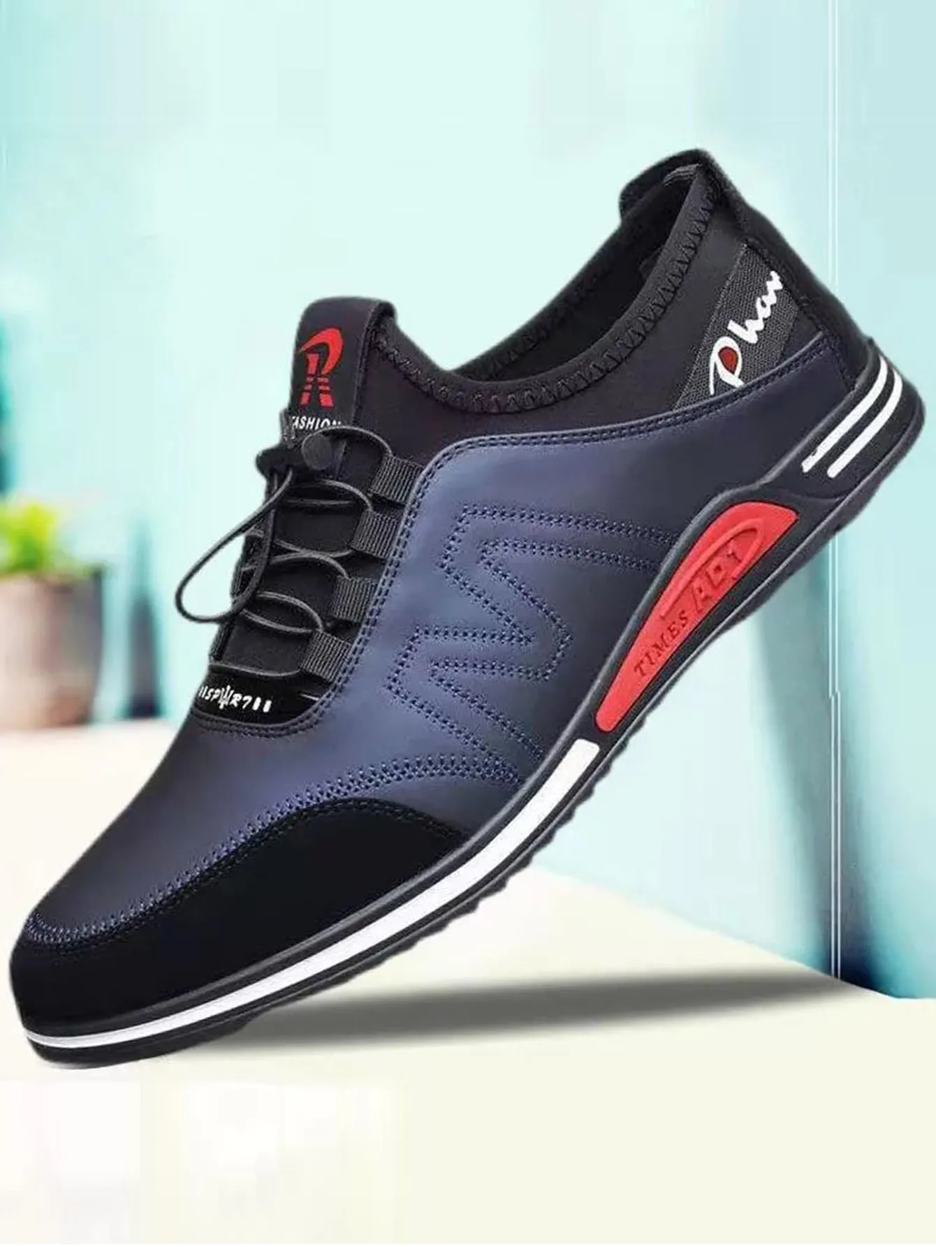 Men Striped Design Lace Up Front Sneakers