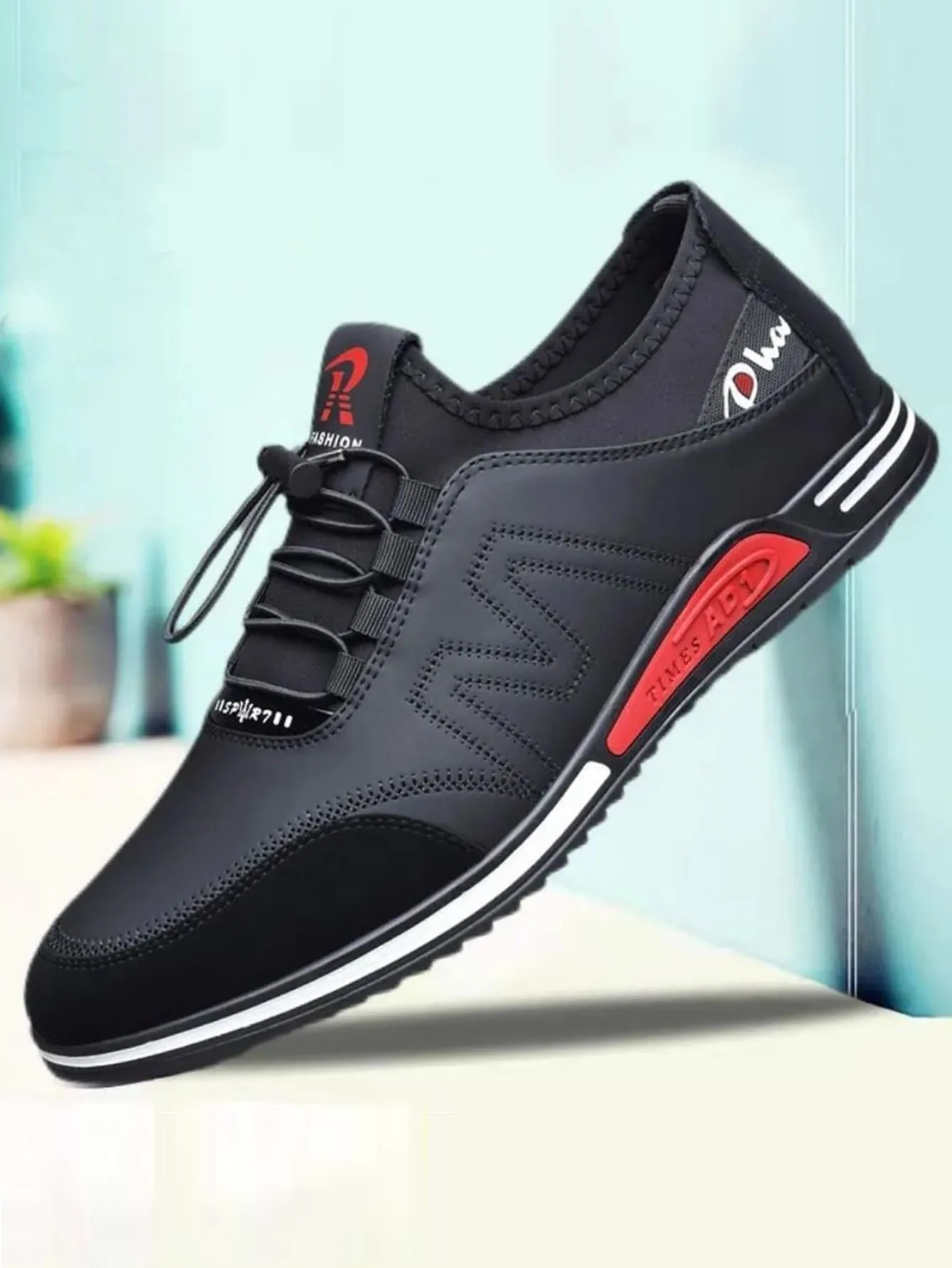 Men Striped Design Lace Up Front Sneakers