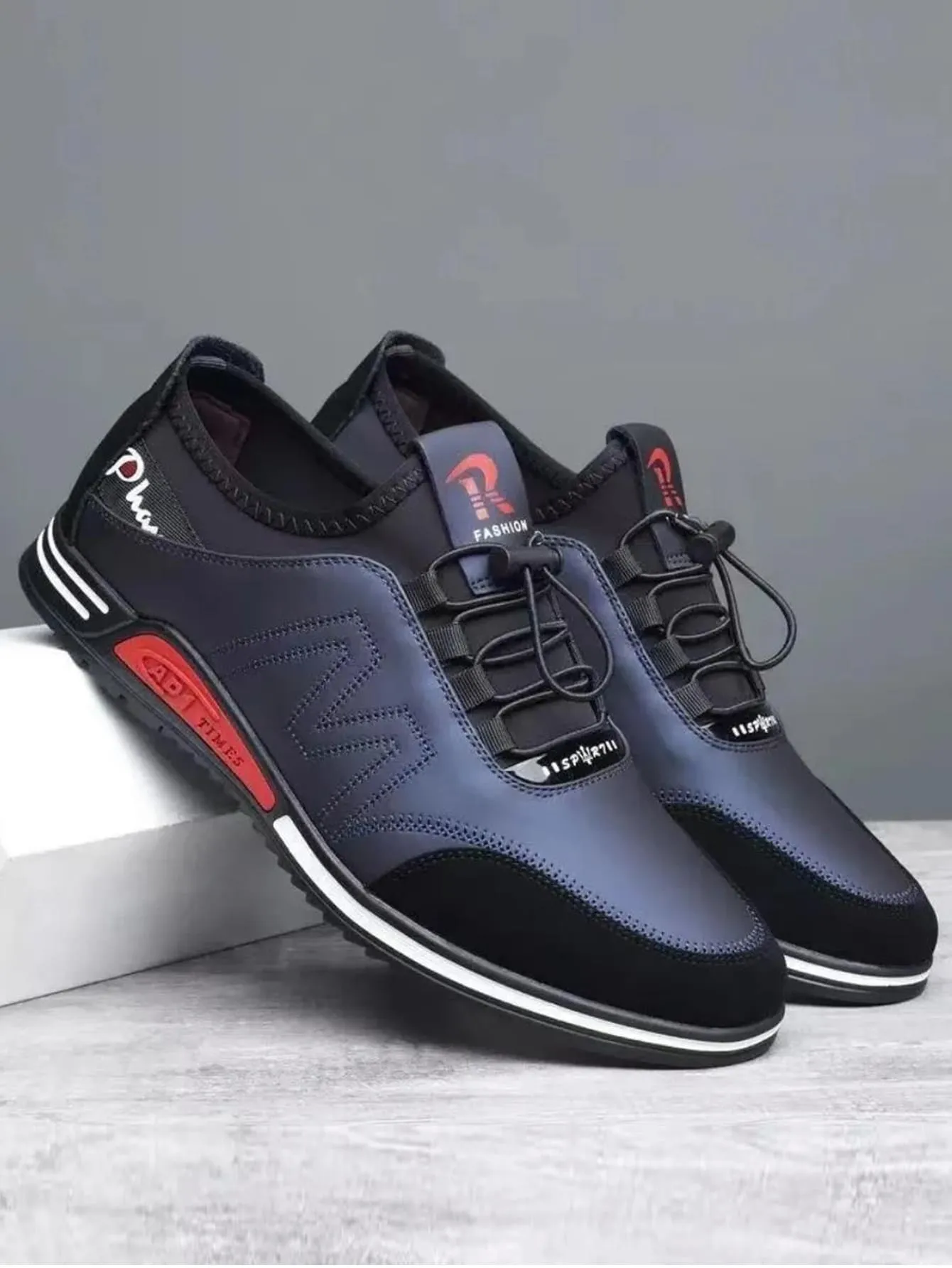 Men Striped Design Lace Up Front Sneakers