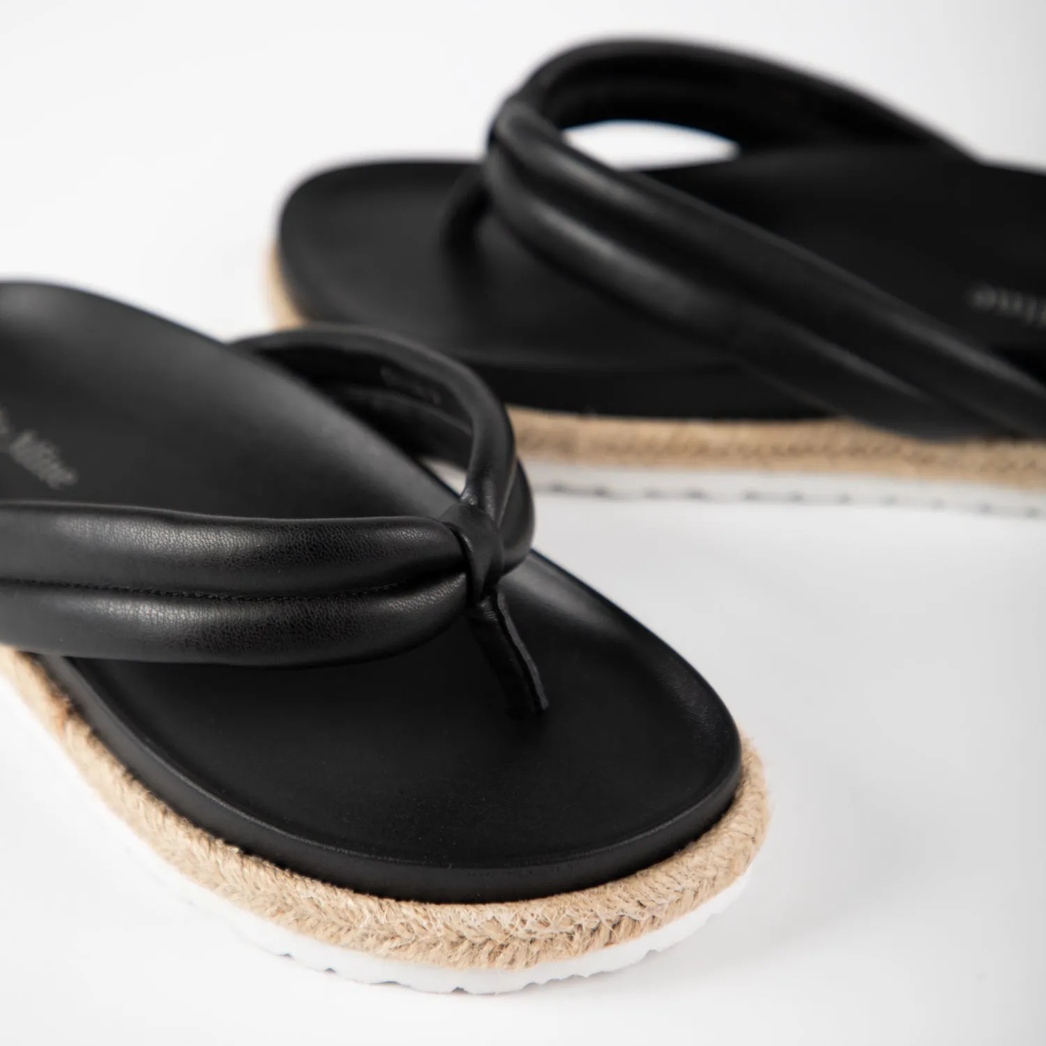 RAID Calvine Flat Sandals in Black