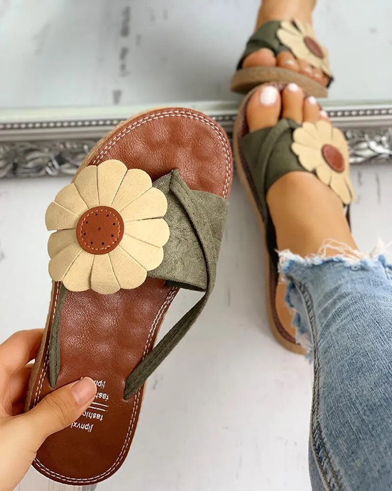 Toe Post Flower Design Flat Sandals