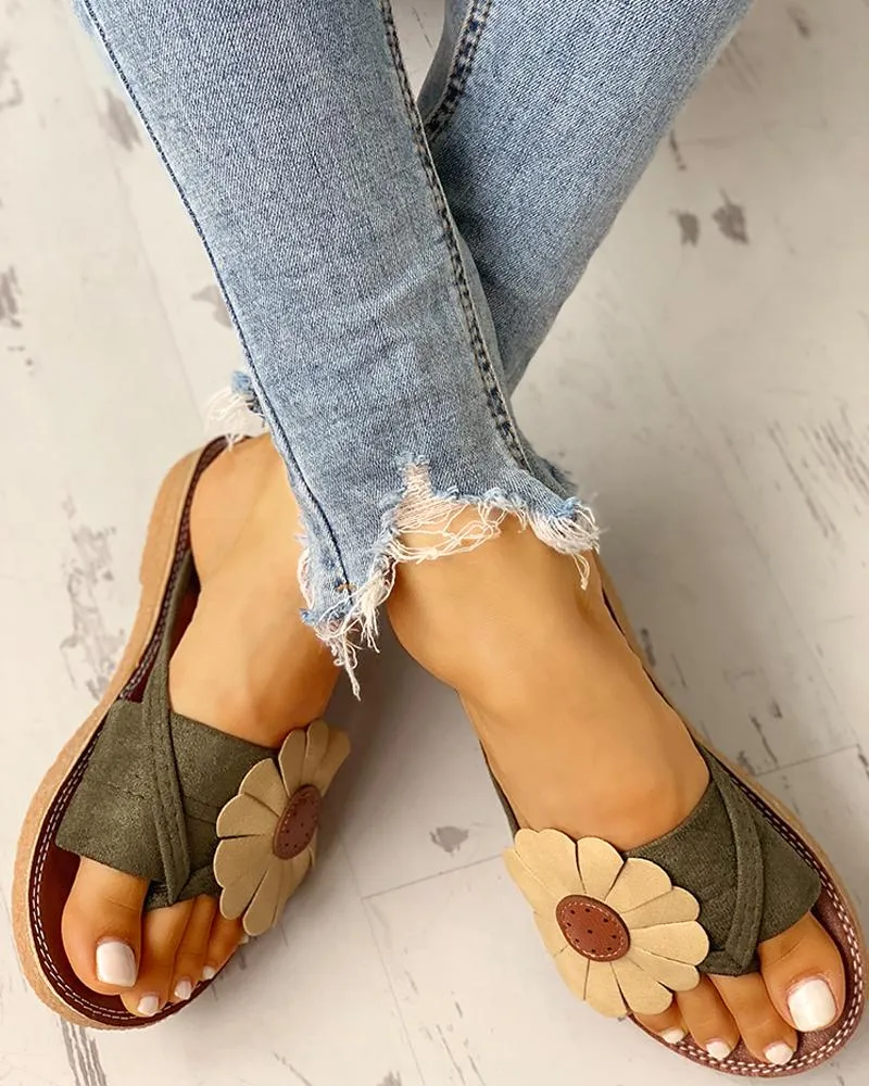 Toe Post Flower Design Flat Sandals